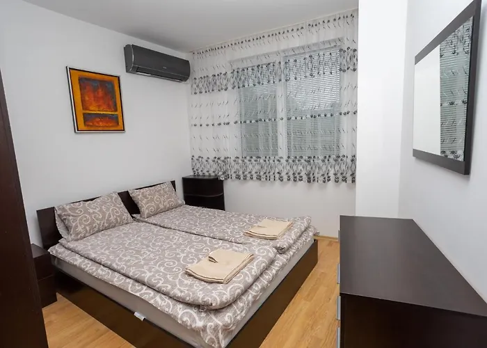 славея * Kavarna